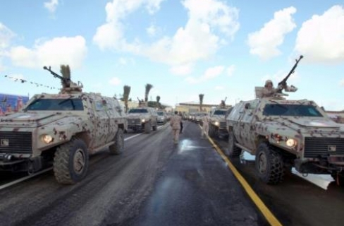 ضبط وإحضار 30 ضابطا خططوا لانقلاب عسكري بليبيا  Crop,488x320,mixmedia-02122200Qp4N6